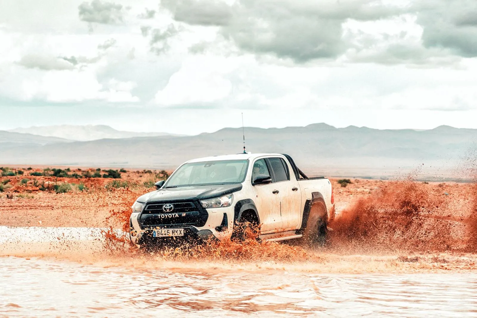 Fotografía del artículo «Cruzar a Marruecos en ferry con tu 4x4: rutas, papeles y consejos»